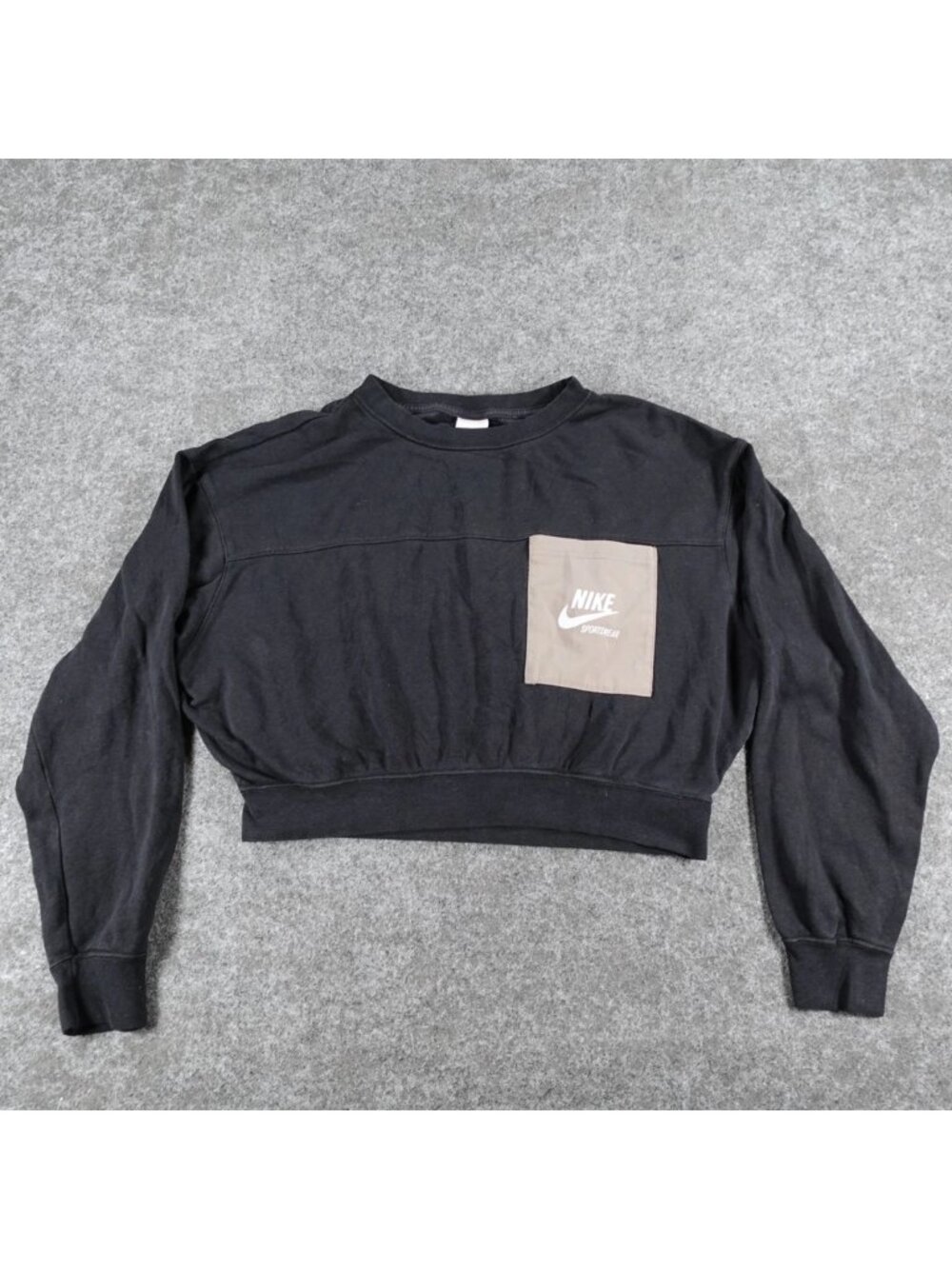 Nike Cropped Sweatshirt Womens S Black Heritage Fleece Relaxed Crew Patch Logo